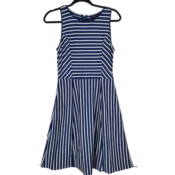 BANANA REPUBLIC Dress Size 4 Classic Pinstripe - Picture 1 of 4